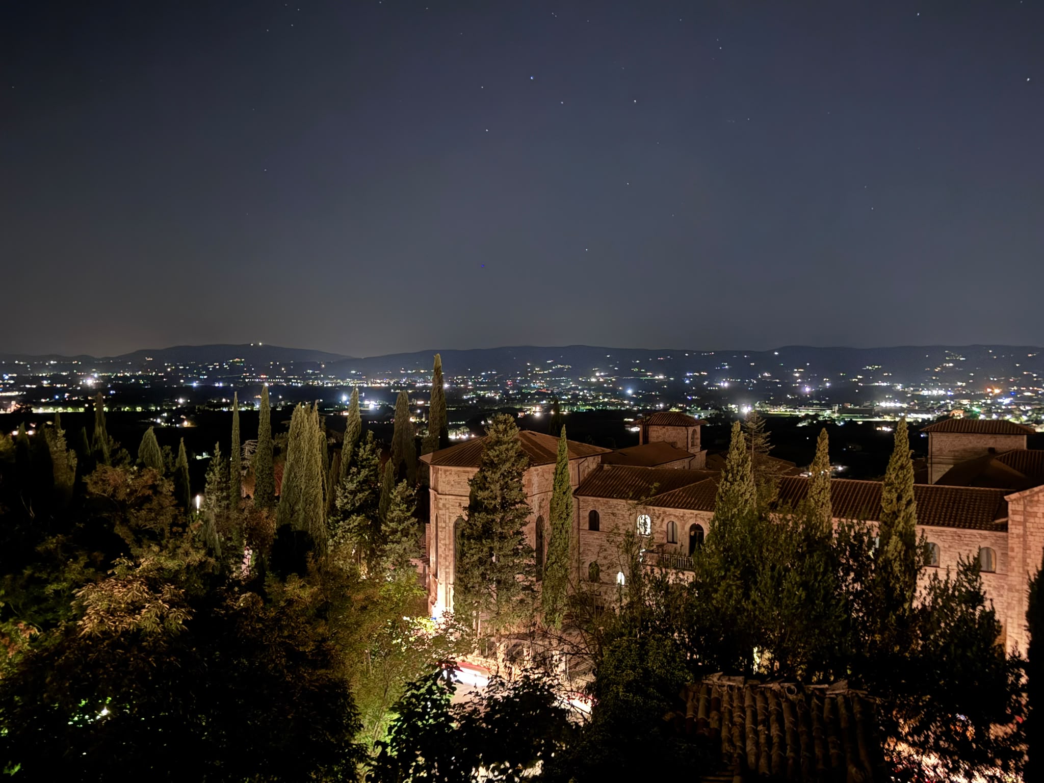 Wallfahrt Assisi_Assisi bei Nacht