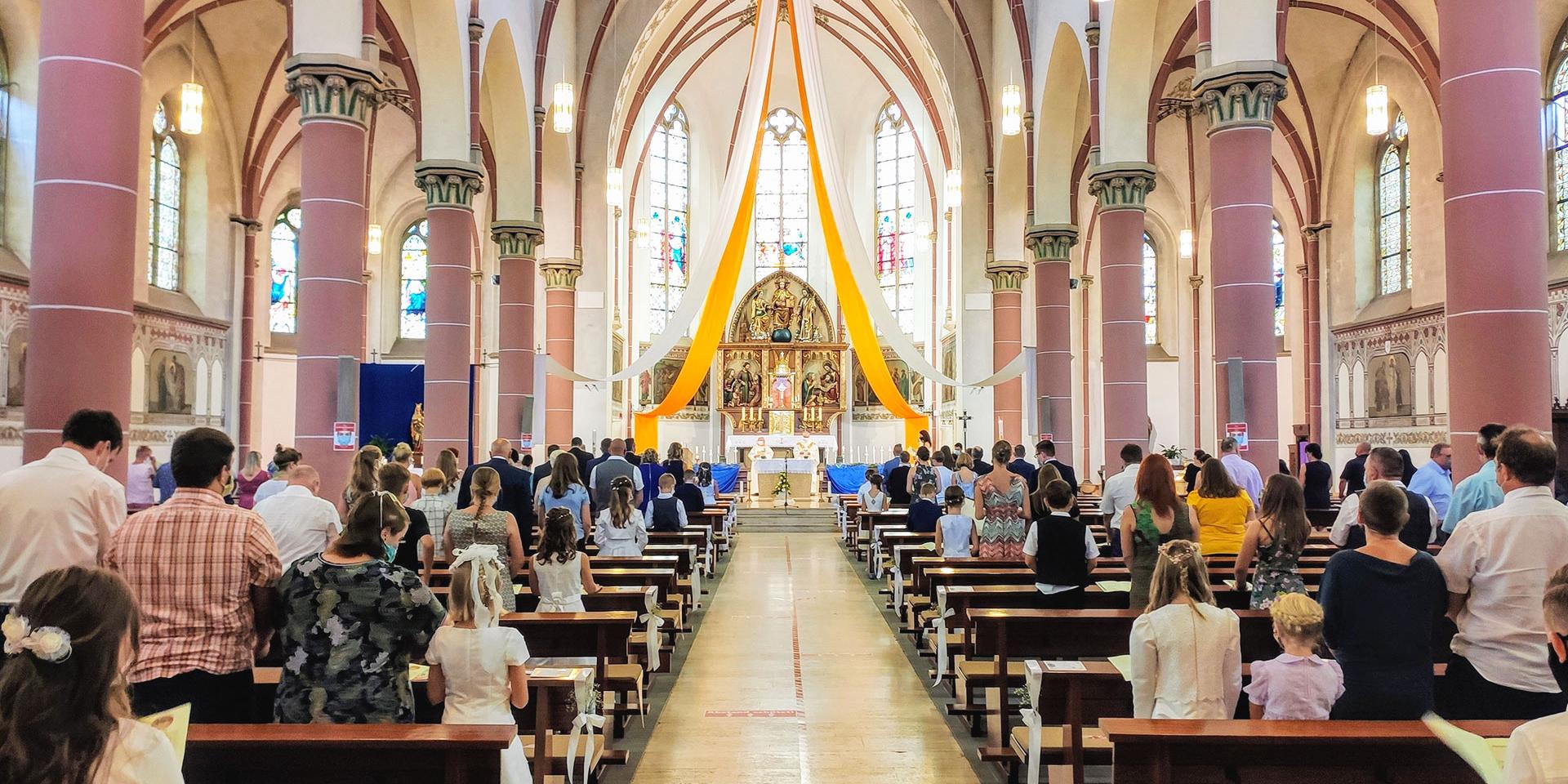 Gottesdienstbild während der Kommunionfeier