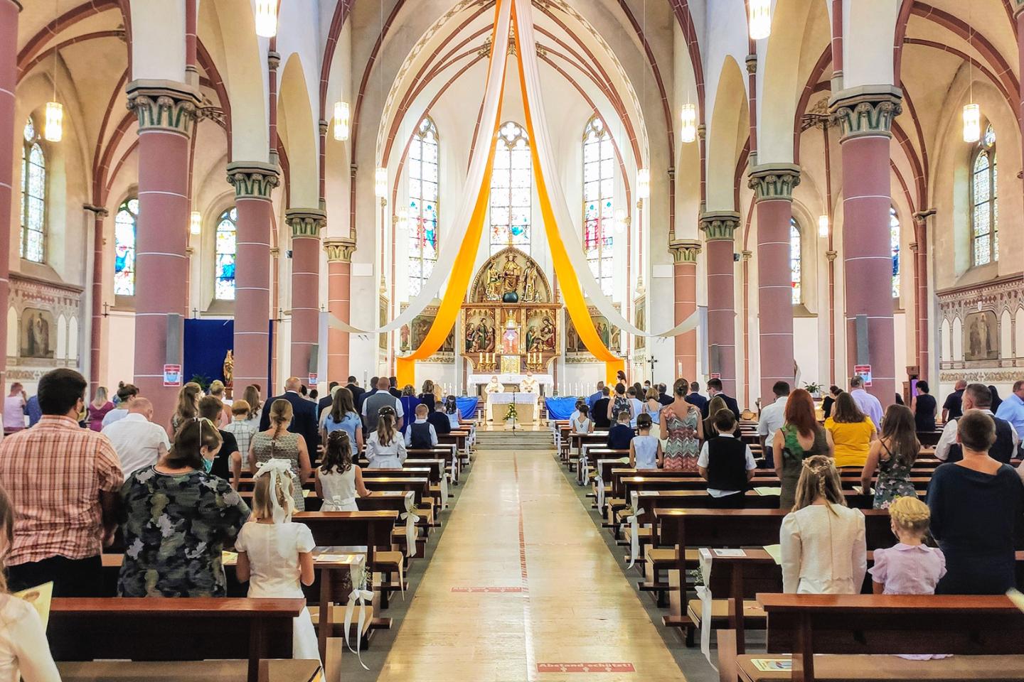 Gottesdienstbild während der Kommunionfeier